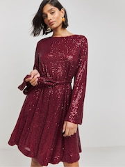 Rot - Simply Be Pailletten-Skaterkleid mit Gürtel - Bild 1 von 4