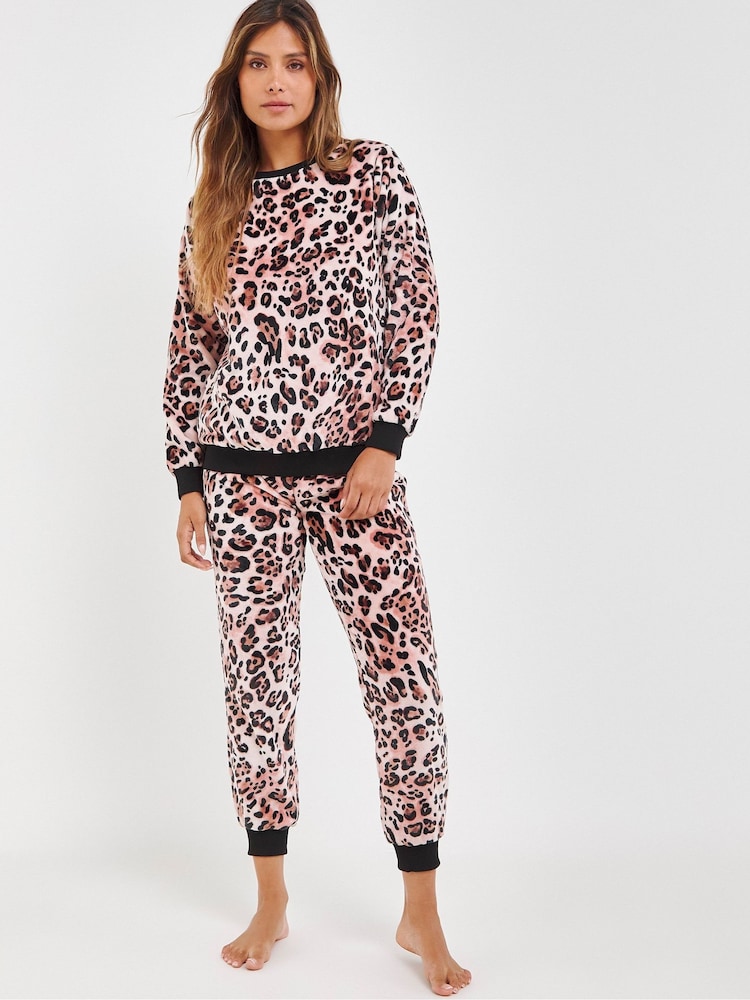 Simply Be Pretty Secrets Zweiteiliger Fleece-Pyjama - Bild 1 von 4 Simply Be Pretty Secrets Zweiteiliger Fleece-Pyjama - Bild 1 von 4