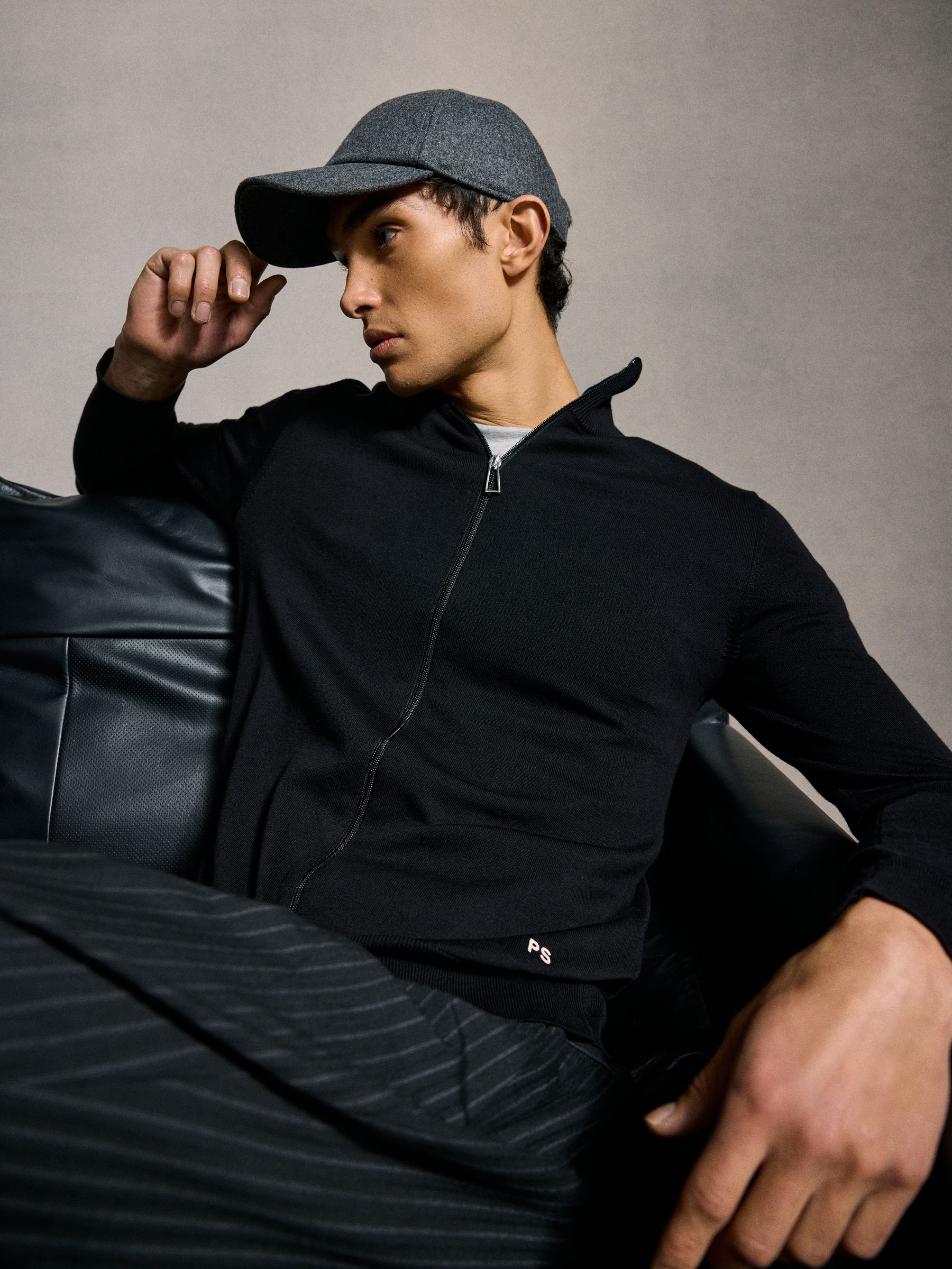 【PROJECTG/R】DetachableShoulder Pad Short Sleeve Sweatshirt PS Paul Smith zebra logo half zip sweatshirt in black | ASOS