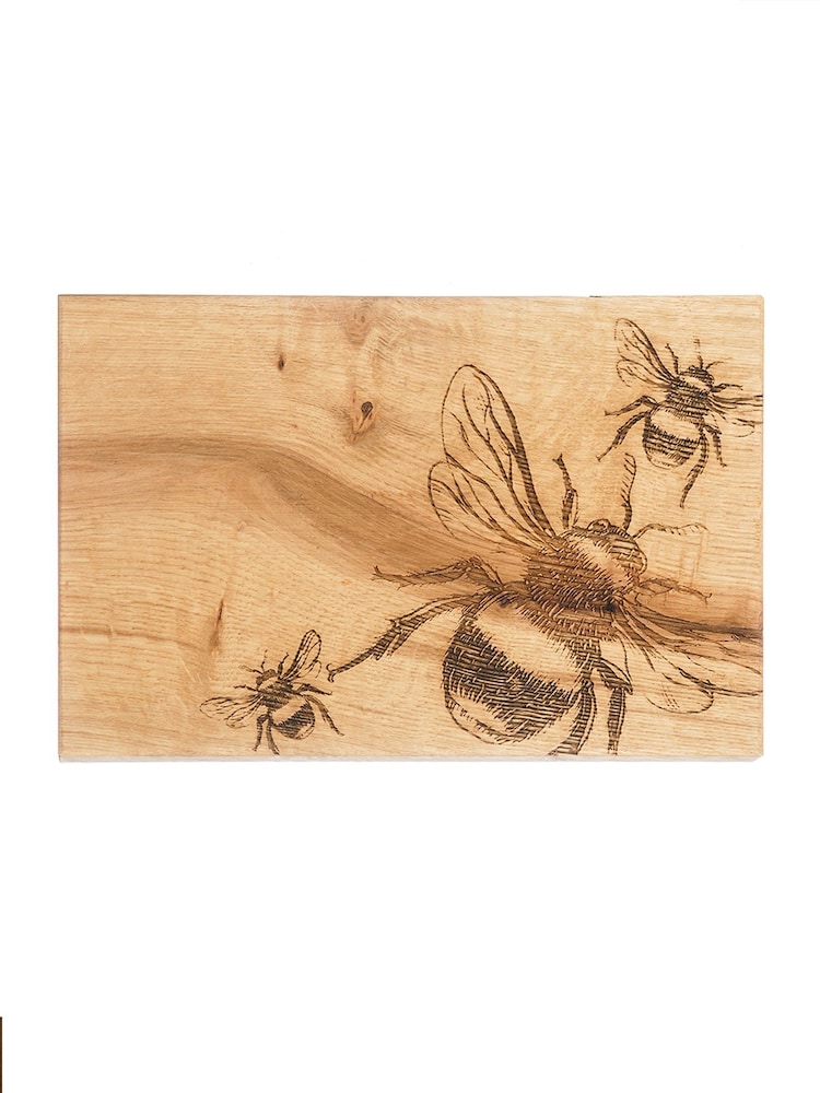 Selbrae House Oak Bee Serving Board - Image 2 of 2