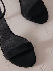 Black Signature Premium Leather Round Toe Buckle Detail Mid Simple Sandals - Image 7 of 10