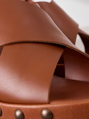 Marrón tostado - Signature Premium Leather Cross-Over Stud Detail Slingback Platform Clog Wedges - Imagen 9 de 11