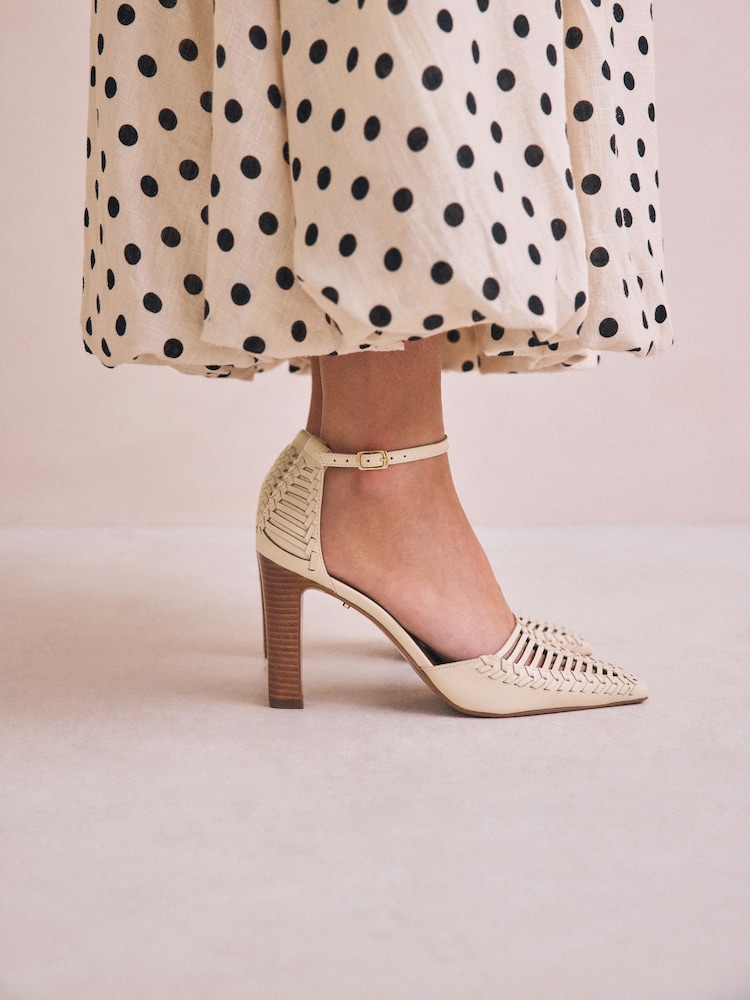عاجي - Signature Premium Leather Weave Point Toe Heels - صورة 1 من 13