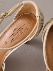 عاجي - Signature Premium Leather Weave Point Toe Heels - صورة 13 من 13
