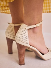 عاجي - Signature Premium Leather Weave Point Toe Heels - صورة 5 من 13