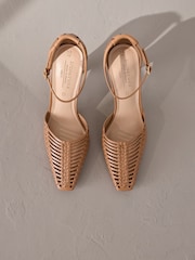 بني فاتح بني - Signature Premium Leather Weave Point Toe Heels - صورة 1 من 7