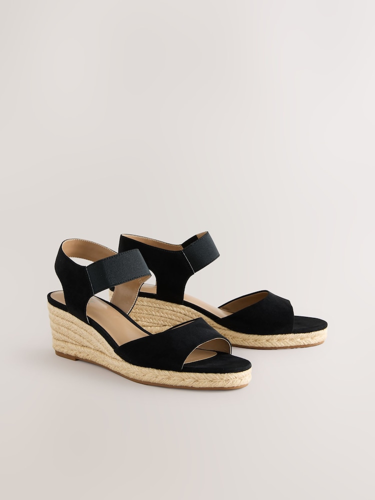 Schwarz - Forever Comfort® Round Toe Elastic Strap Detail Wedges - Bild 1 von 5 Schwarz - Forever Comfort® Round Toe Elastic Strap Detail Wedges - Bild 1 von 5