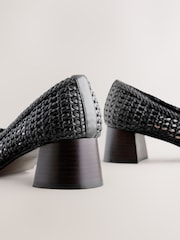 Negro - Forever Comfort® Leather Round Toe Weave Bajo Block Courts Heels - Imagen 5 de 5