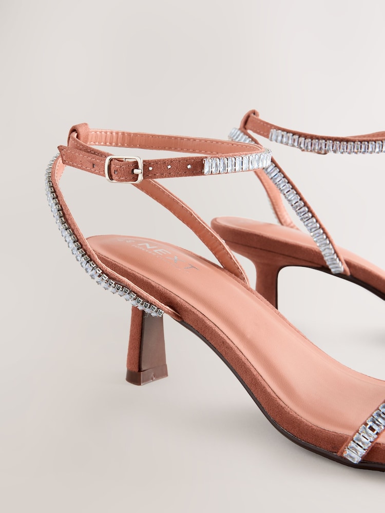 Blush Boja kože - Forever Comfort® Round Toe Dragulj Detalj Jednostavna Sandala - Image 3 of 5