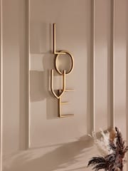 Placa metálica de pared con la palabra "LOVE" - Imagen 1 de 5