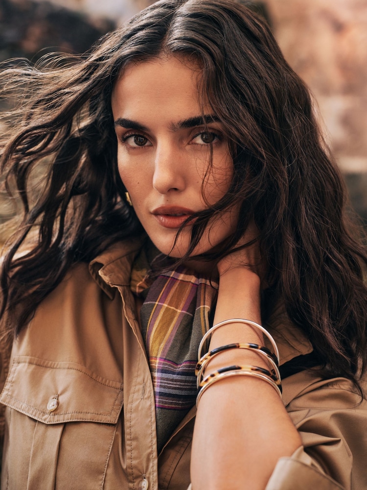 Lauren Ralph Lauren Gold Tone Tortoiseshell Logo Bangle - Bild 2 von 3