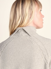 Tog 24 Serena Cable Knit Roll Neck Jumper - Larawan 6 ng 7