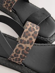 جلد بطبعة جلد فهد Animal - صندل بنعل مسطح Raffia من Forever Comfort® - صورة 8 من 8