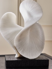 Sosandar White Ornament - Image 2 of 7