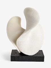 Sosandar White Ornament - Image 5 of 7