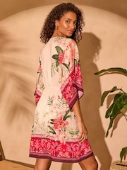 Love & Roses Printed Tie Waist Kaftan - Imagen 2 de 4
