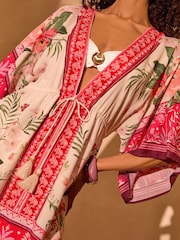 Love & Roses Printed Tie Waist Kaftan - Imagen 4 de 4