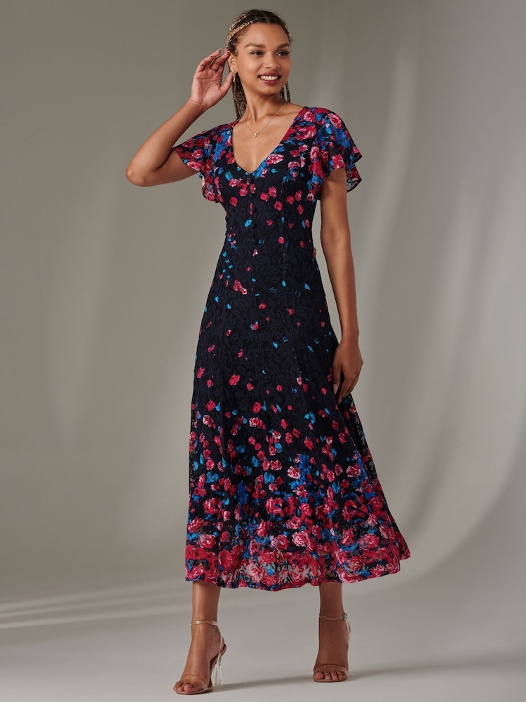 Rosa - Jolie Moi Cap Sleeve Lace Maxi Dress - Imagen 6 de 6 Rosa - Jolie Moi Cap Sleeve Lace Maxi Dress - Imagen 6 de 6