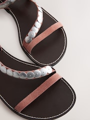 وردي سويد - Shield Studded Wrap Sandals - صورة 9 من 10