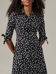 Jolie Moi Black Nora Print Viscose Maxi Shirt Dress - Image 3 of 6