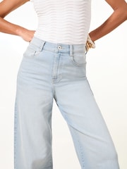 Lipsy Bleach Wash Crop Wide Leg Jeans - Image 5 of 5