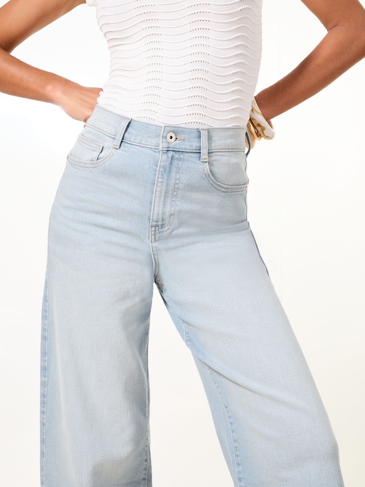 Lipsy Bleach Wash Crop Wide Leg Jeans - Image 5 of 5