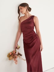Vestido fruncido de satén con un solo hombro para dama de honor de Six Stories - Imagen 5 de 5