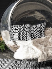 Asiatic Rugs Halsey Cushion - Imagem 1 de 3