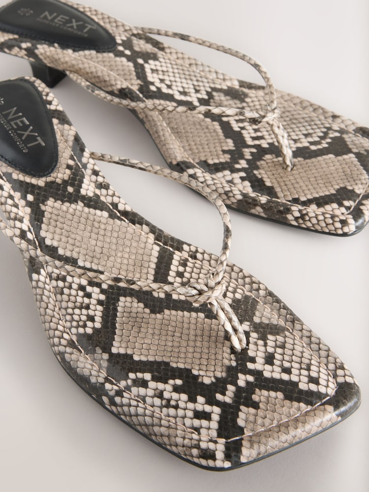 Змеиная кожа - Forever Comfort® Square Toe Post Low Heels - Image 8 of 8 Змеиная кожа - Forever Comfort® Square Toe Post Low Heels - Image 8 of 8