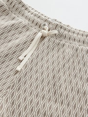 Neutral Textured Geometric Pattern Jersey Shorts - Image 7 of 9