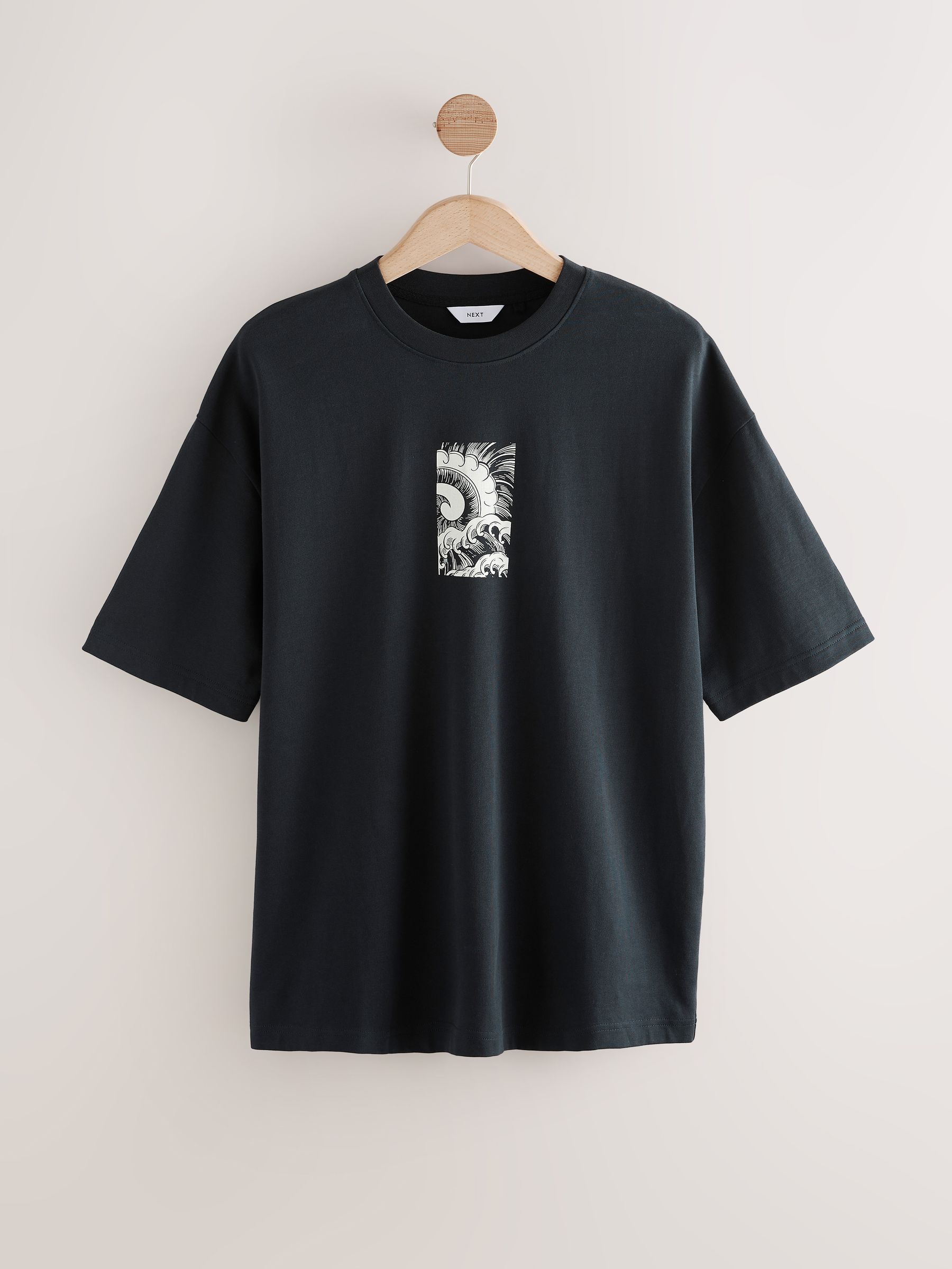 Tシャツ・カットソー UNIVERSAL WORKS Men T Shirts 27730 BLACK Signature T-Shirt 2.0 - Black on Black - Rise