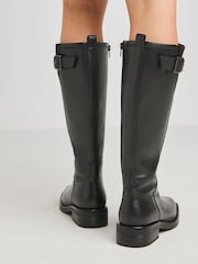 Botas de montar elegantes de corte ancho de Simply Be - Imagen 2 de 3