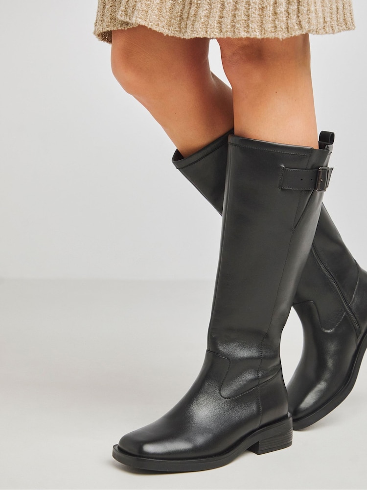 Botas de montar elegantes de corte ancho de Simply Be - Imagen 3 de 3
