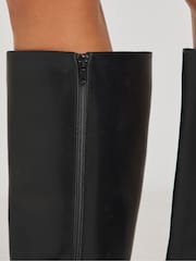 Simply Be Black Straight Loose Fitting Kitten Knee High Heel Boots In Extra Wide Fit - Image 4 of 4