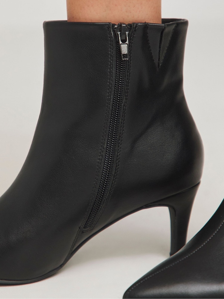 Simply Be Black Extra Wide Fit Kitten Heel Ankle Boots In Wide Fit - Image 4 of 4