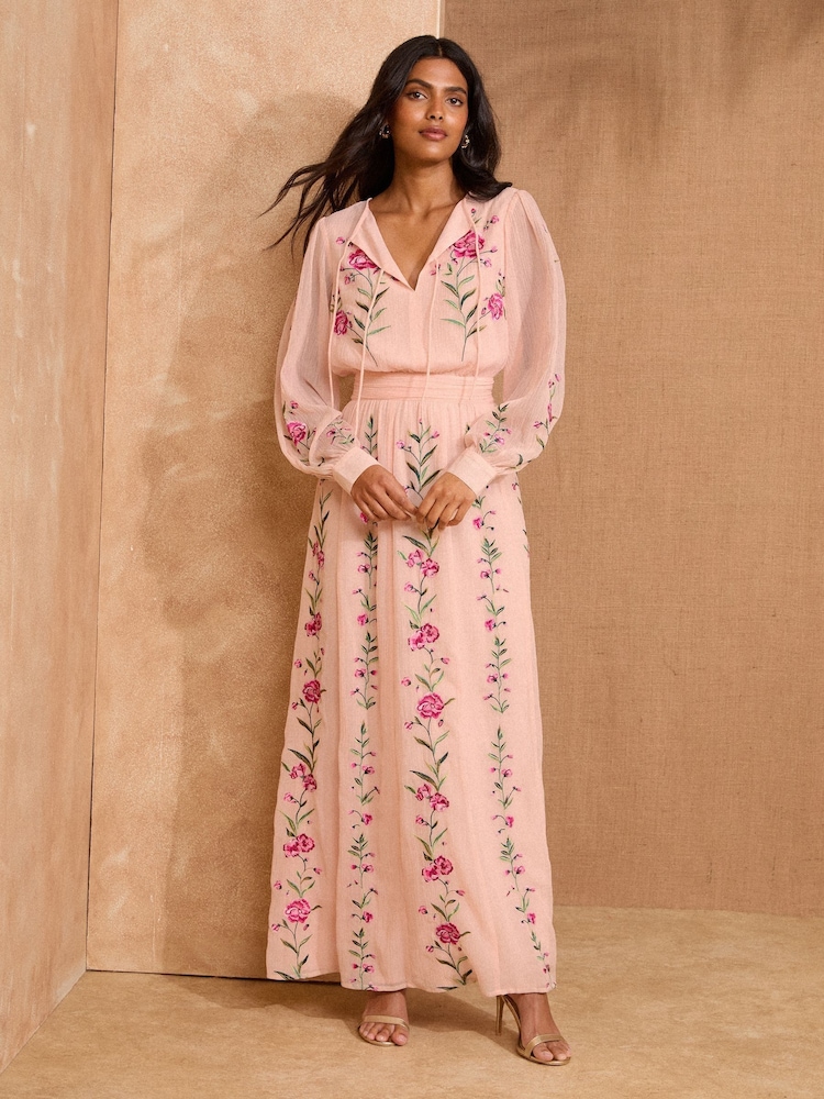 V&A I Love & Roses Embroidered Tie Detail Long Sleeve Maxi Dress - Imagen 1 de 4 V&A I Love & Roses Embroidered Tie Detail Long Sleeve Maxi Dress - Imagen 1 de 4