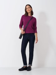 Rosa - Suéter de punto trenzado con hilo retorcido en azul de Crew Clothing Company - Imagen 3 de 6