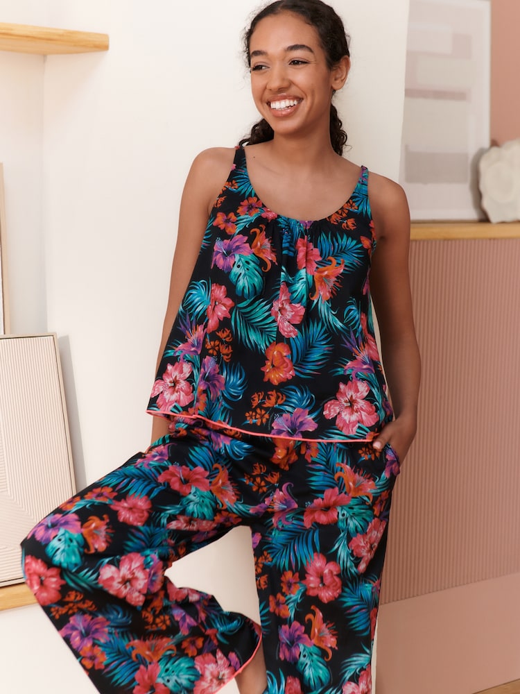 Bath & Body Works Black/Pink Hibiscus 100% Cotton Cami Pyjamas - Image 2 of 5 Bath & Body Works Black/Pink Hibiscus 100% Cotton Cami Pyjamas - Image 2 of 5