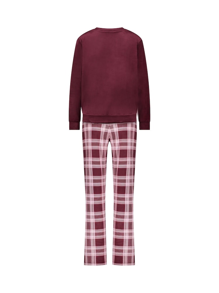 Hunkemöller Red Velvet Pyjamas Set - Image 5 of 5