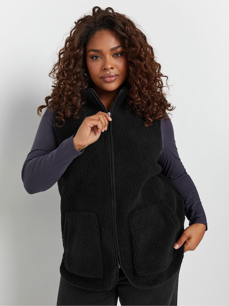 Yours Curve Black Black Fleece Gilets 2 Pack - Image 2 of 8