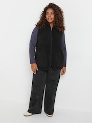Yours Curve Black Black Fleece Gilets 2 Pack - Image 4 of 8