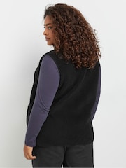 Yours Curve Black Black Fleece Gilets 2 Pack - Image 5 of 8