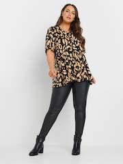 Yours Curve Black Pleated Front Swing Top - Image 2 of 5