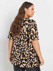 Yours Curve Black Pleated Front Swing Top - Image 3 of 5