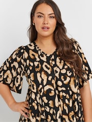 Yours Curve Black Pleated Front Swing Top - Image 4 of 5