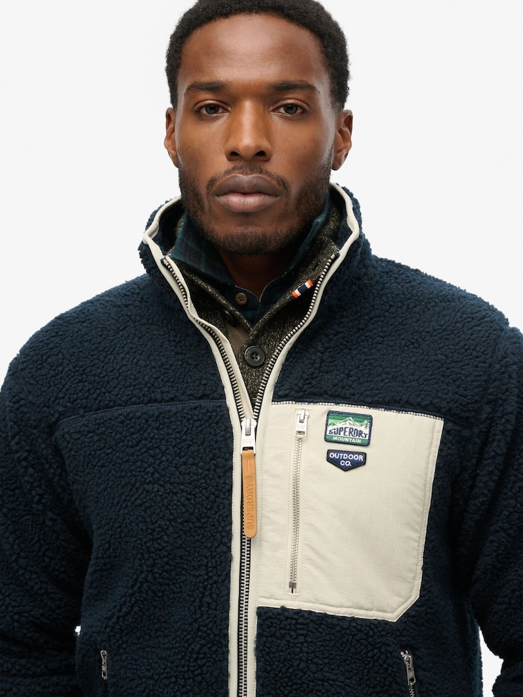 أزرق - Superdry Vintage Retro Full Zip Relaxed Fleece - صورة 4 من 4 أزرق - Superdry Vintage Retro Full Zip Relaxed Fleece - صورة 4 من 4
