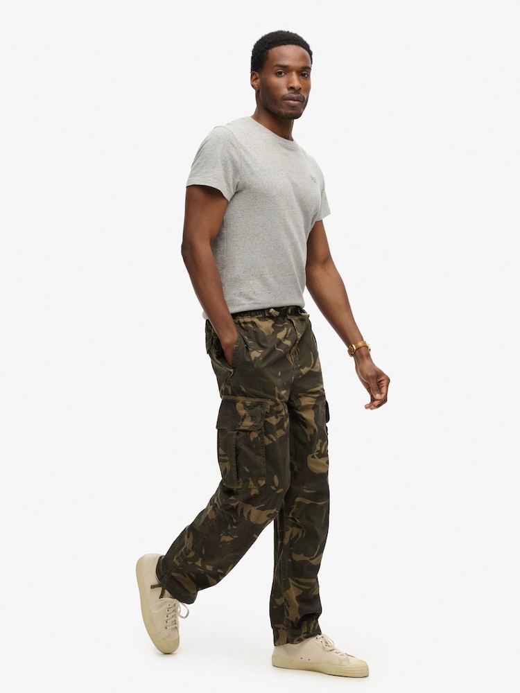 Superdry Green Baggy Parachute Joggers - Image 4 of 4 Superdry Green Baggy Parachute Joggers - Image 4 of 4