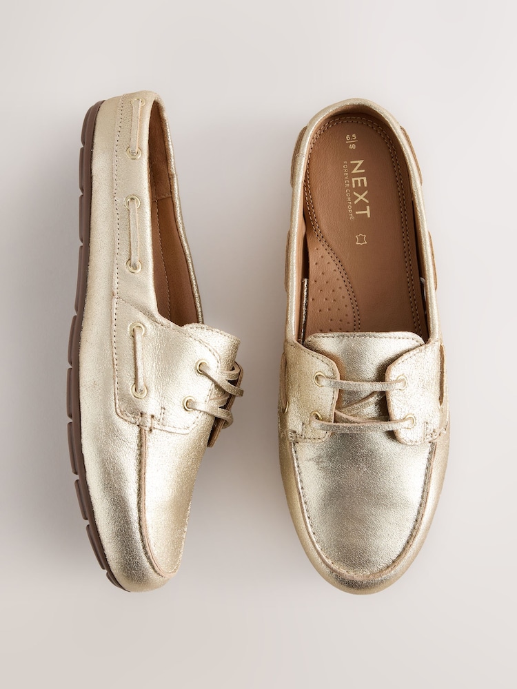 zlata (barva); zlato - Usnjeni natikači z okroglim sprednjim delom Forever Comfort® - Slika 1 iz 9