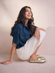 zlata (barva); zlato - Usnjeni natikači z okroglim sprednjim delom Forever Comfort® - Slika 2 iz 9