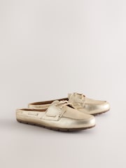 zlata (barva); zlato - Usnjeni natikači z okroglim sprednjim delom Forever Comfort® - Slika 6 iz 9